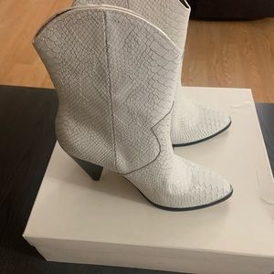 Joie White Short cowboy boots
